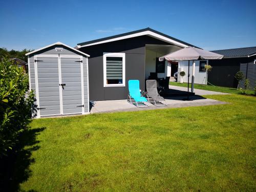 Chalet Ferienhaus MaLeFi 1 am Gülser Moselbogen Am Gülser Moselbogen 20 Campingplatz Coblence