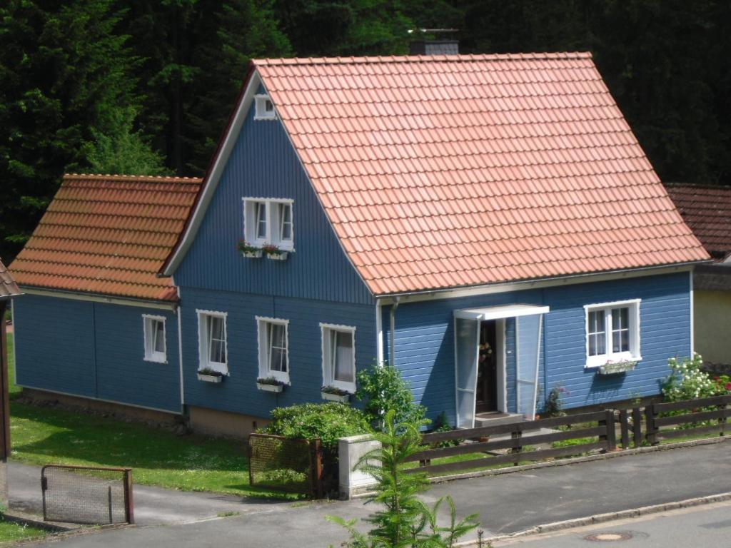 Maison de vacances Ferienhaus Matti Lange Wiese 45, 37520 Kamschlacken