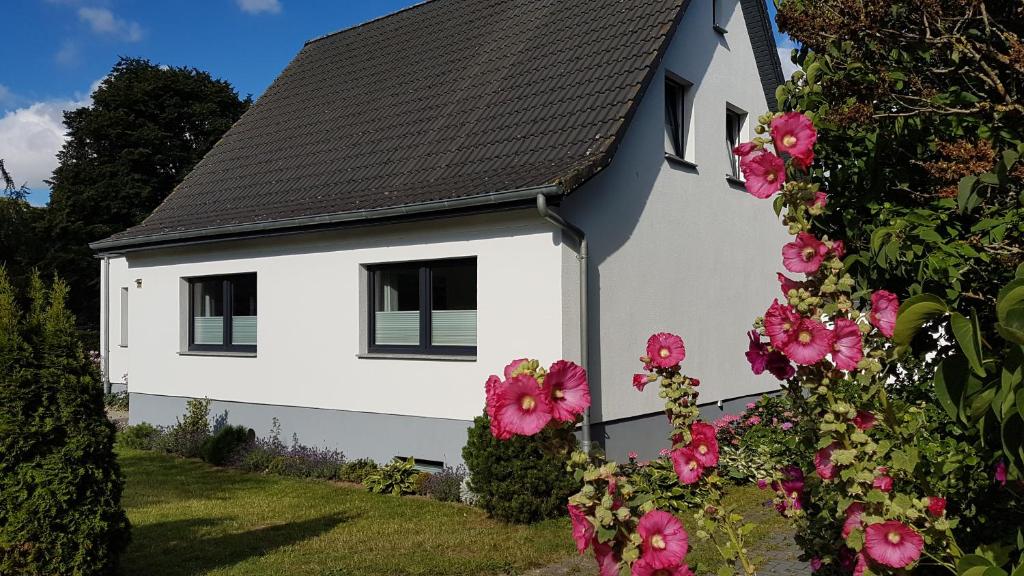 Maison de vacances Ferienhaus Meeresrauschen Am Sportplatz 20, 18609 Binz