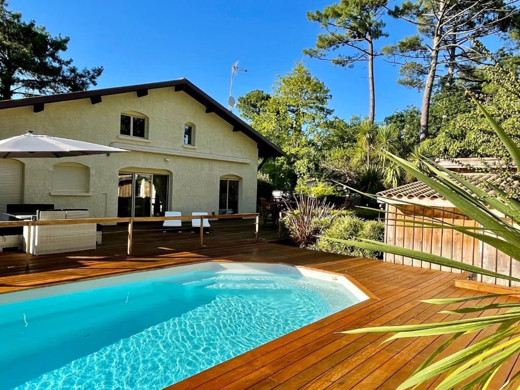 Villa Ferienhaus mit beheiztem Pool in Claouey 2 Avenue Charles Lesca, 33950 Lège-Cap-Ferret