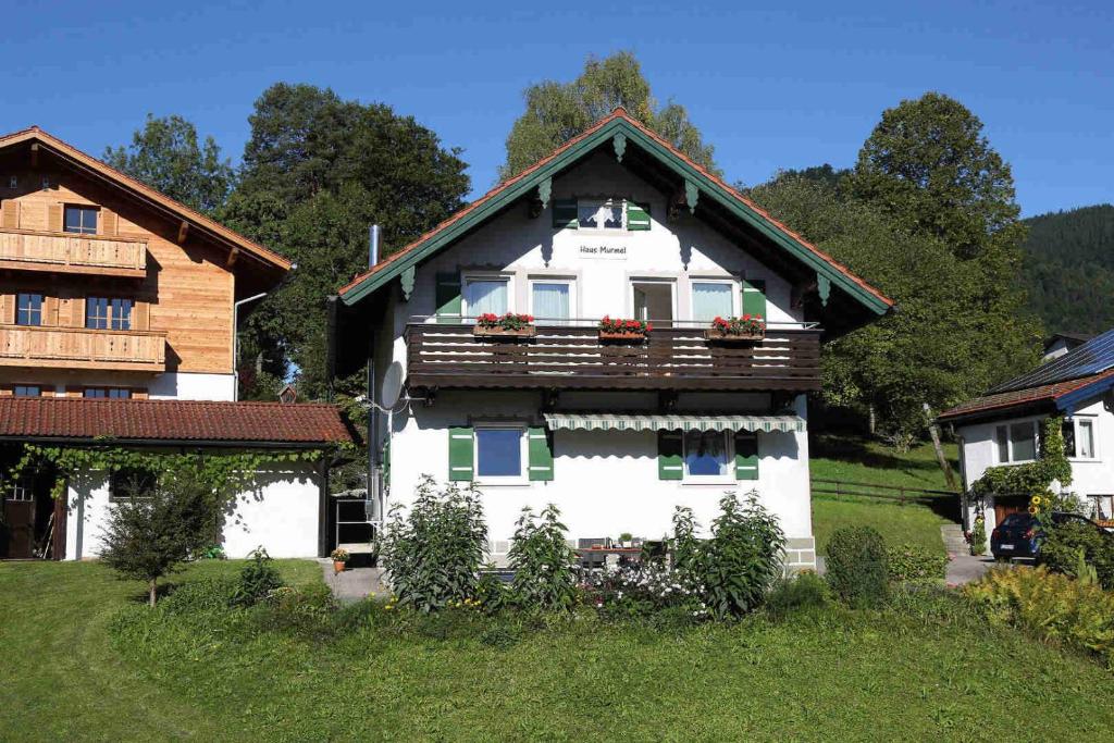 Maison de vacances Ferienhaus Murmel Kurhausstraße 12, 83324 Ruhpolding