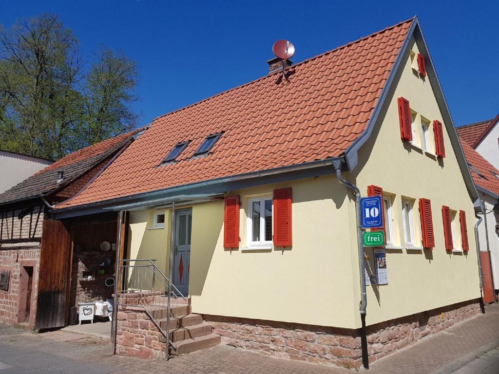 Maison de vacances Ferienhaus Nr. 10 Krummgasse 10, 63927 Buergstadt