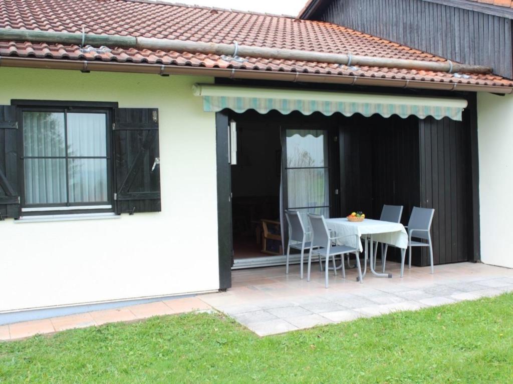 Maison de vacances Ferienhaus Nr 136, Typ A, Feriendorf Hochbergle, Allgäu Hochbergle 2, 86983 Karlsebene