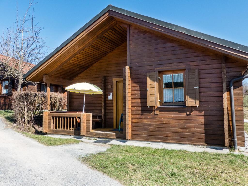 Maison de vacances Ferienhaus Nr 14, Typ A, Feriendorf Jägerpark, Bayerischer Wald Waldfrieden 27, 94234 Viechtach