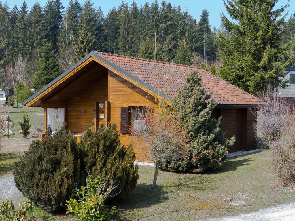 Maison de vacances Ferienhaus Nr 15, Typ A, Feriendorf Jägerpark, Bayerischer Wald Waldfrieden 27, 94234 Viechtach