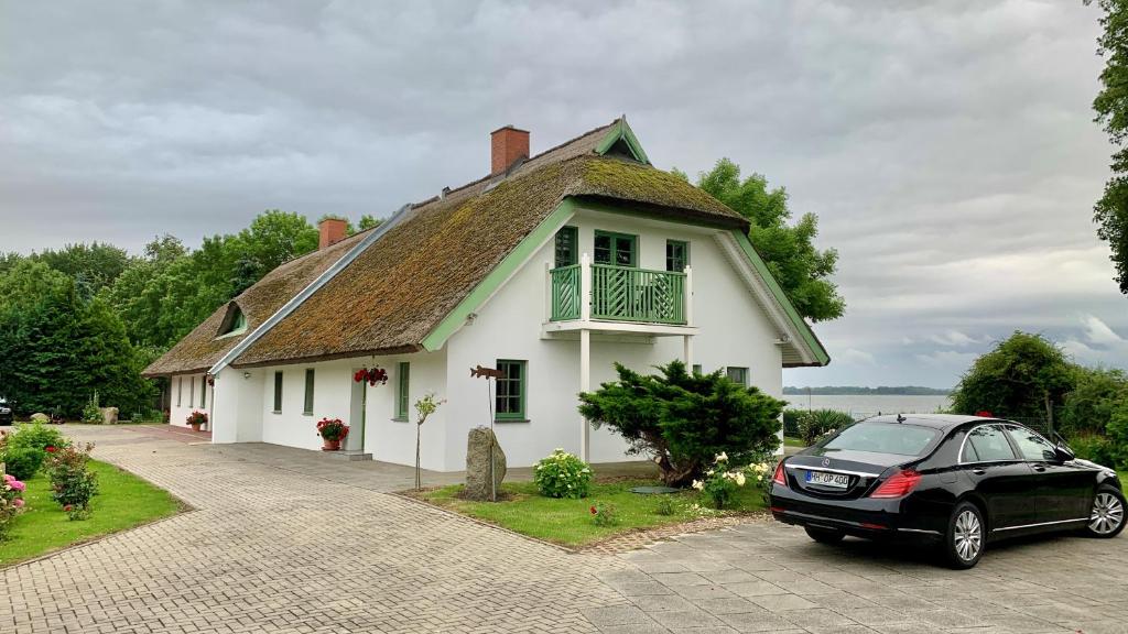 Appartements Ferienhaus Oppe Zürkvitzer Str. 3, 18556 Wiek auf Rügen