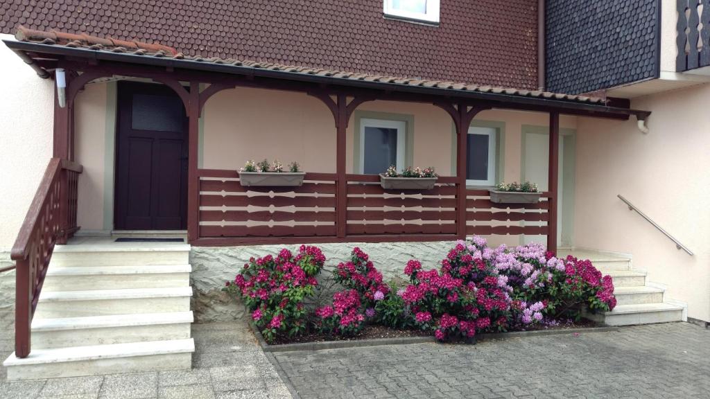 Maison de vacances Ferienhaus Pauline 44 Kreuzbergstraße, 97657 Sandberg