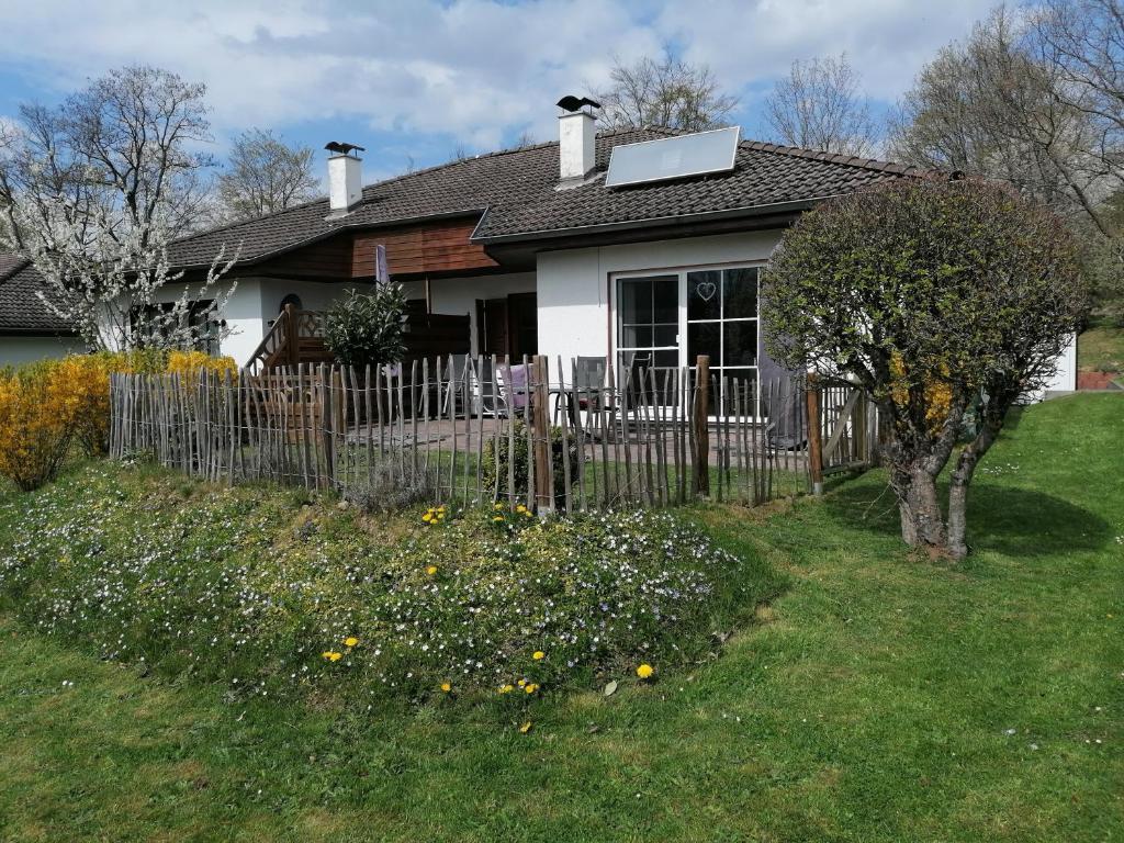 Maison de vacances Ferienhaus Rudi Am Sternberg 258, 35110 Frankenau