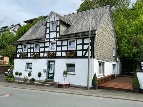 Maison de vacances Ferienhaus Sauerland-Träume Galgenstraße 3 Schmallenberg