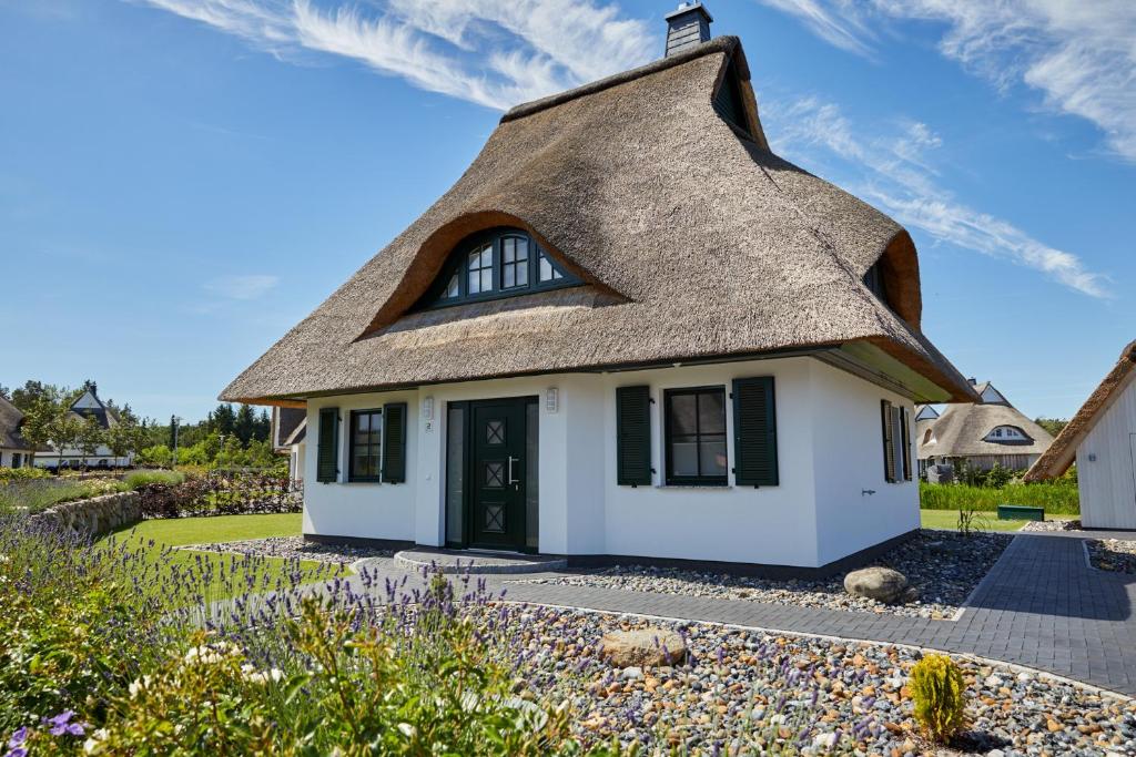 Maison de vacances Ferienhaus Seeadler 49 Am Schwanenschlage 14, 18356 Fuhlendorf