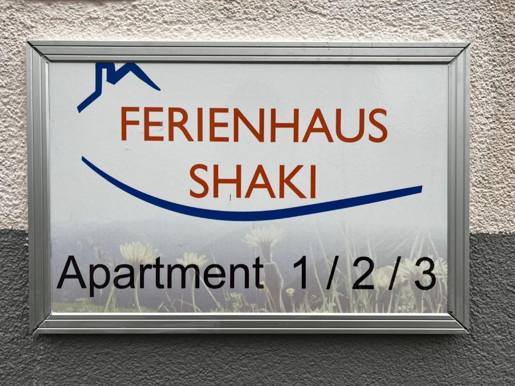 Appartements Ferienhaus Shaki 11 Herkomerstraße, 87629 Füssen