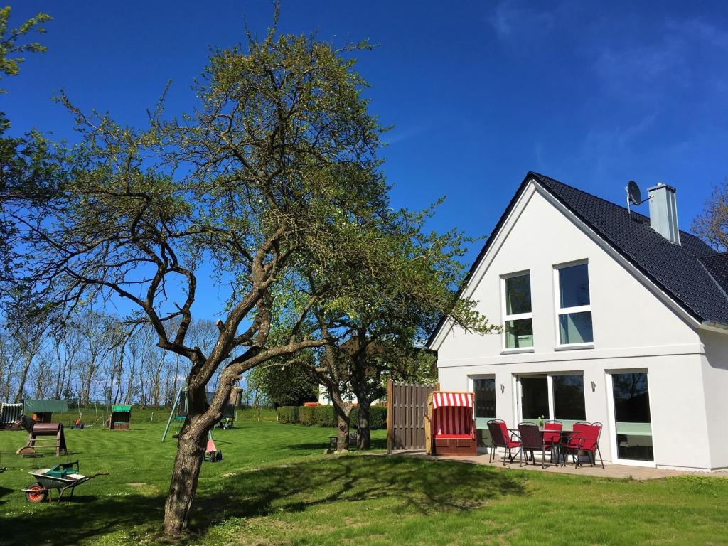 Maison de vacances Ferienhaus Sommerbrise, Hof zur Sonnenseite Fehmarn, 4 Sterne Vitzdorf 13, 23769 Fehmarn