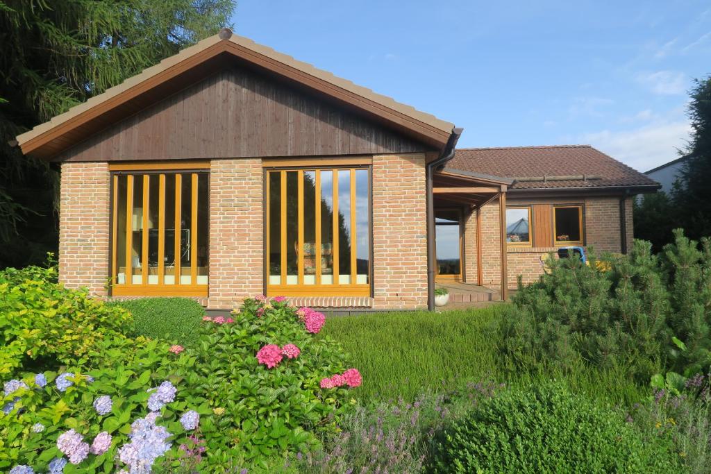 Maison de vacances Ferienhaus Sonne, Harz und Sterne Hubertusstrasse 21, 38700 Hohegeiss