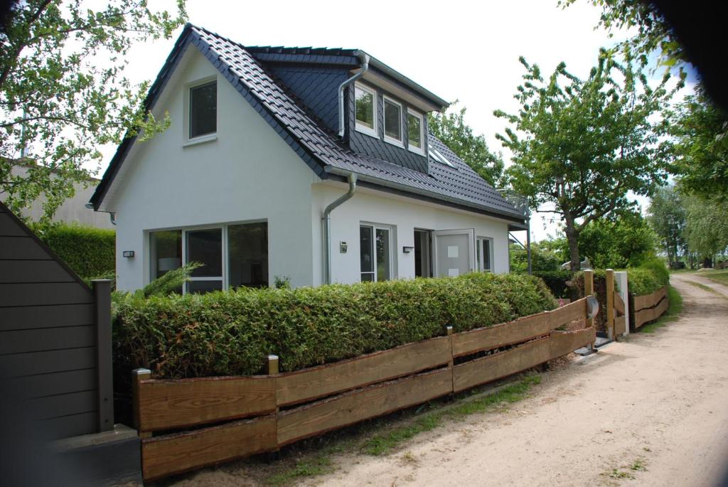 Maison de vacances Ferienhaus Sonnenschein 10 Schwarzer Busch Ausbau, 23999 Poel