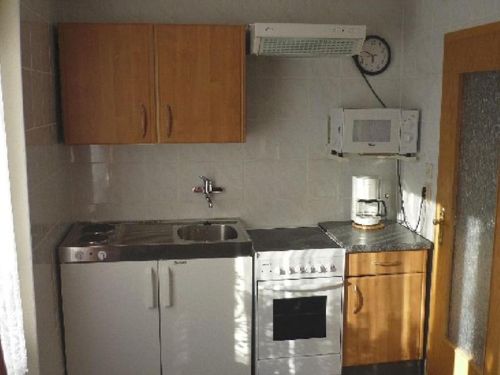 Appartement Ferienhaus Storchennest FeWo EG Ahornallee 28, 18445 Kramerhof