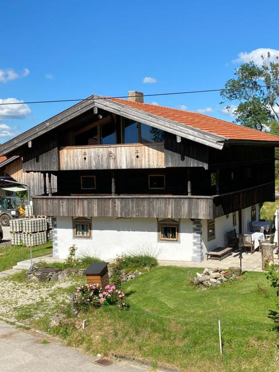Maison de vacances Ferienhaus Tölzer Land Schnaitt  3 bei Kirchbichl, 83646 Bad Tölz
