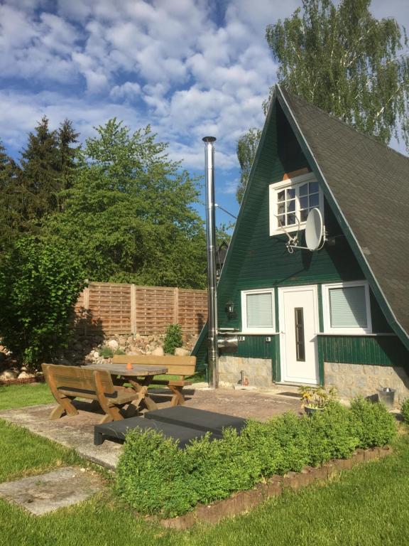 Maison de vacances Ferienhaus Typ - Finnhütte 3 Am Mühlenbach, 18276 Mühl Rosin