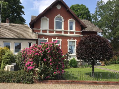 Ferienhaus Us lütt Hus und das Zimmer Linde im Haupthaus Oldenbourg allemagne