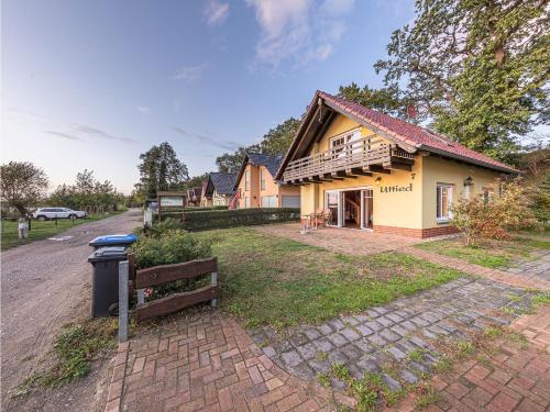 Maison de vacances Ferienhaus Uttied mit Seeblick Uferweg 7 Alt Schwerin