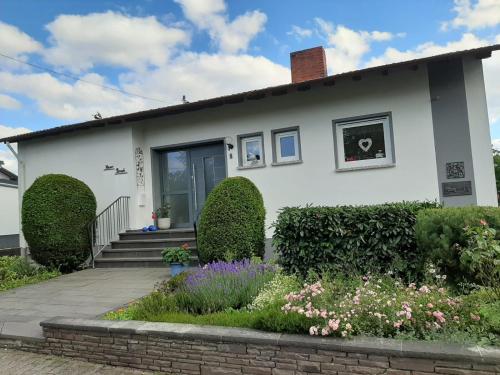 Maison de vacances Ferienhaus Vulkaneifel Haus Pesch 8 Auf'm Pesch Brockscheid