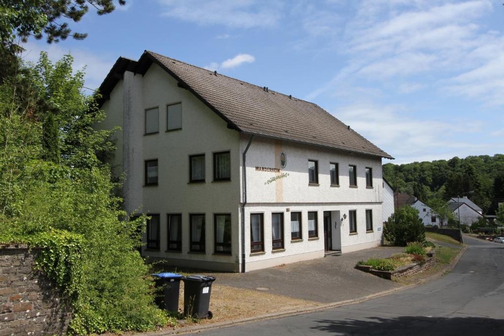 Maison de vacances Ferienhaus Vulkaneifel Kopp 1 Dorfstraße, 54574 Kopp