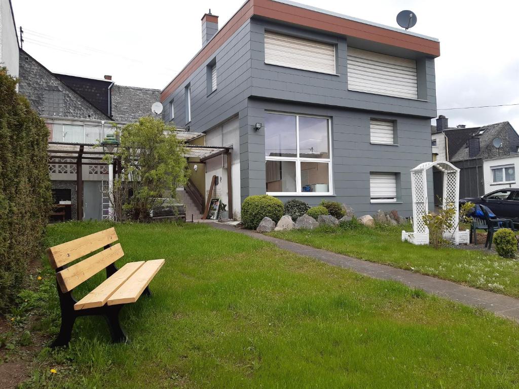 Maison de vacances Ferienhaus Zum Hochstein Hochsteinsiedlung 14a, 56729 Ettringen