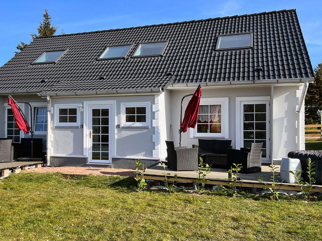 Maison de vacances Ferienhäuser Insel Usedom Haus Diego 9 - Mit Blick aufs Achterwasser! 1 Zeltplatzstraße Haus 9, 17440 Lütow