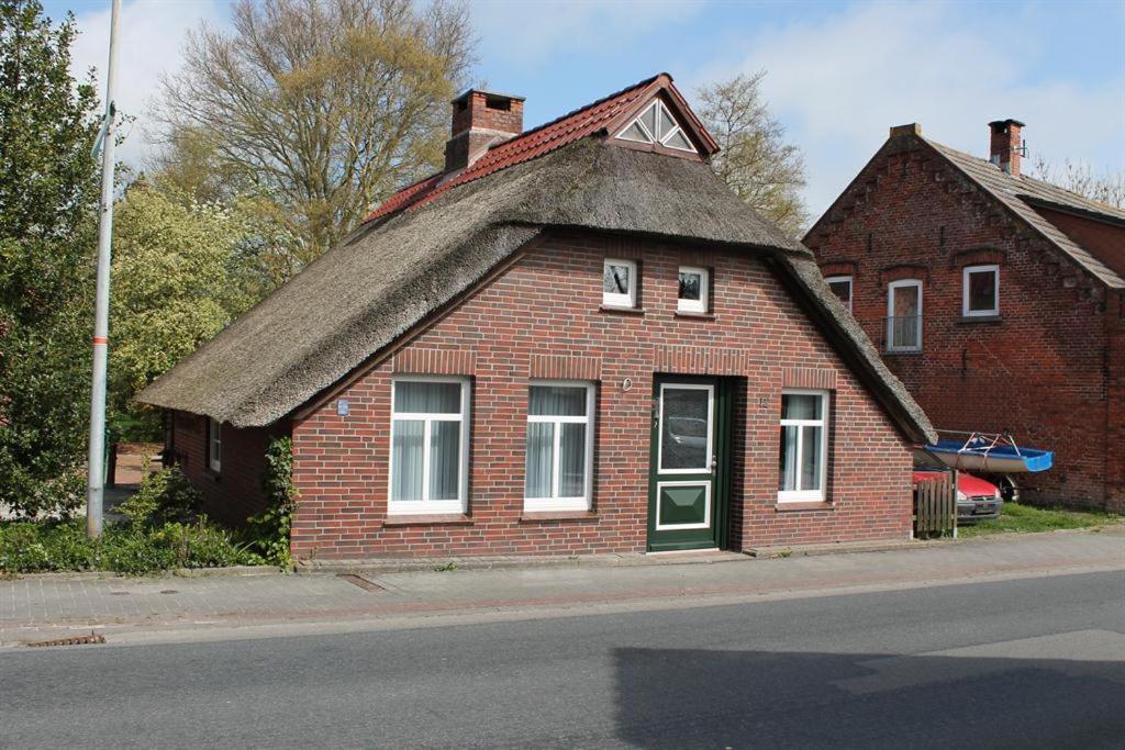 Maisons de vacances Ferienhäuser Stellmacher Eckwarder Straße 12, 26969 Eckwarden