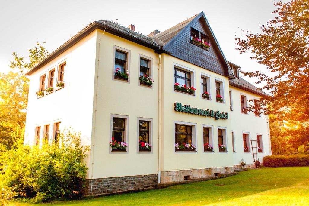 Hôtel Ferienhotel Augustusburg Waldstraße 16, 09573 Augustusburg