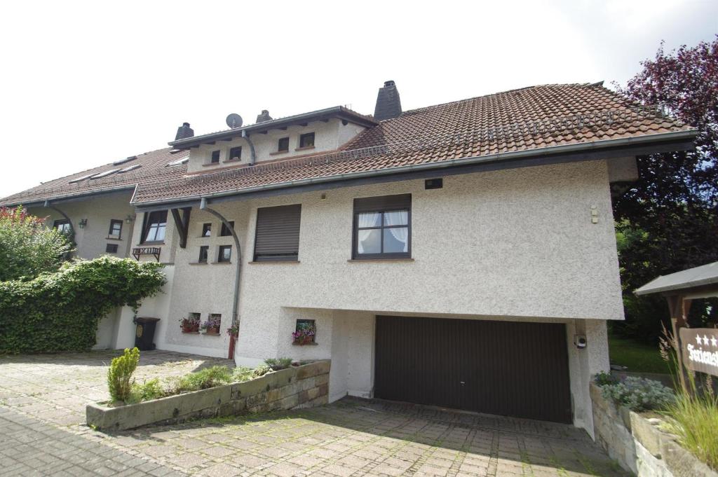 Appartements Ferienstudios Familie Harnier 10 Wasserkuppenstraße, 36145 Hofbieber