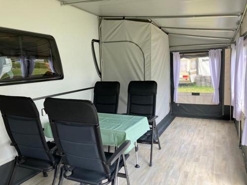 Camping Ferienunterkunft Mietwohnwagen mit Dusche und WC Typ Storch Neue Siedlung 18 Alt Zeschdorf