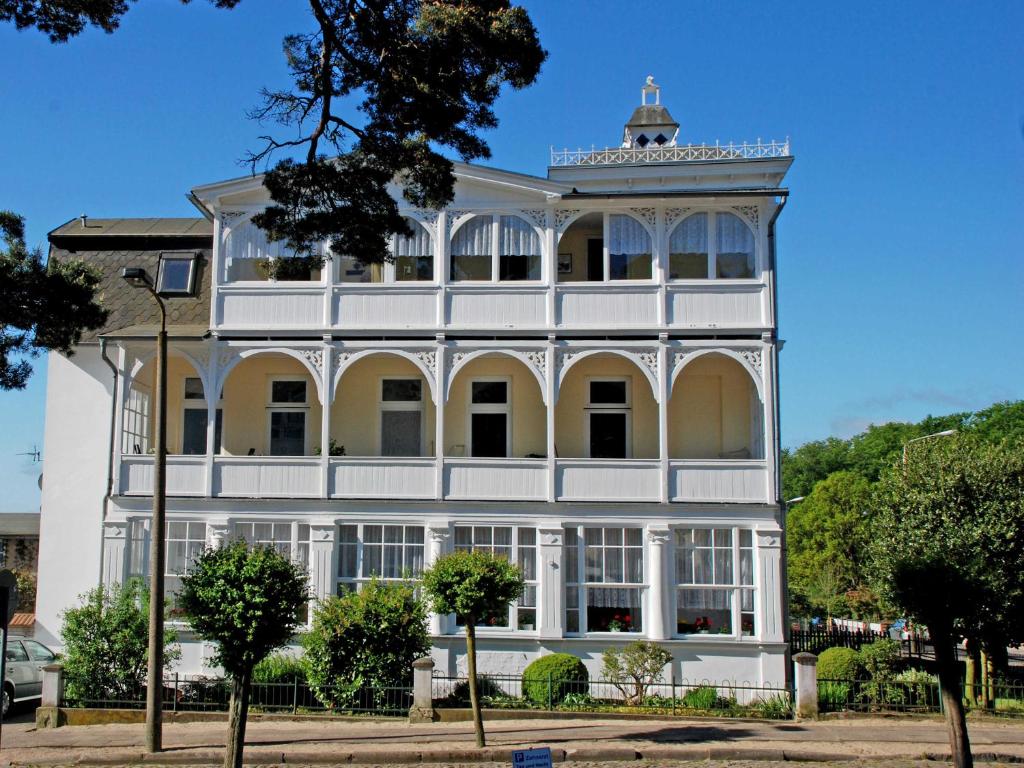 Appartements Ferienvilla im Stil der Baederarch August- Bebel- Str. 11, 18586 Sellin