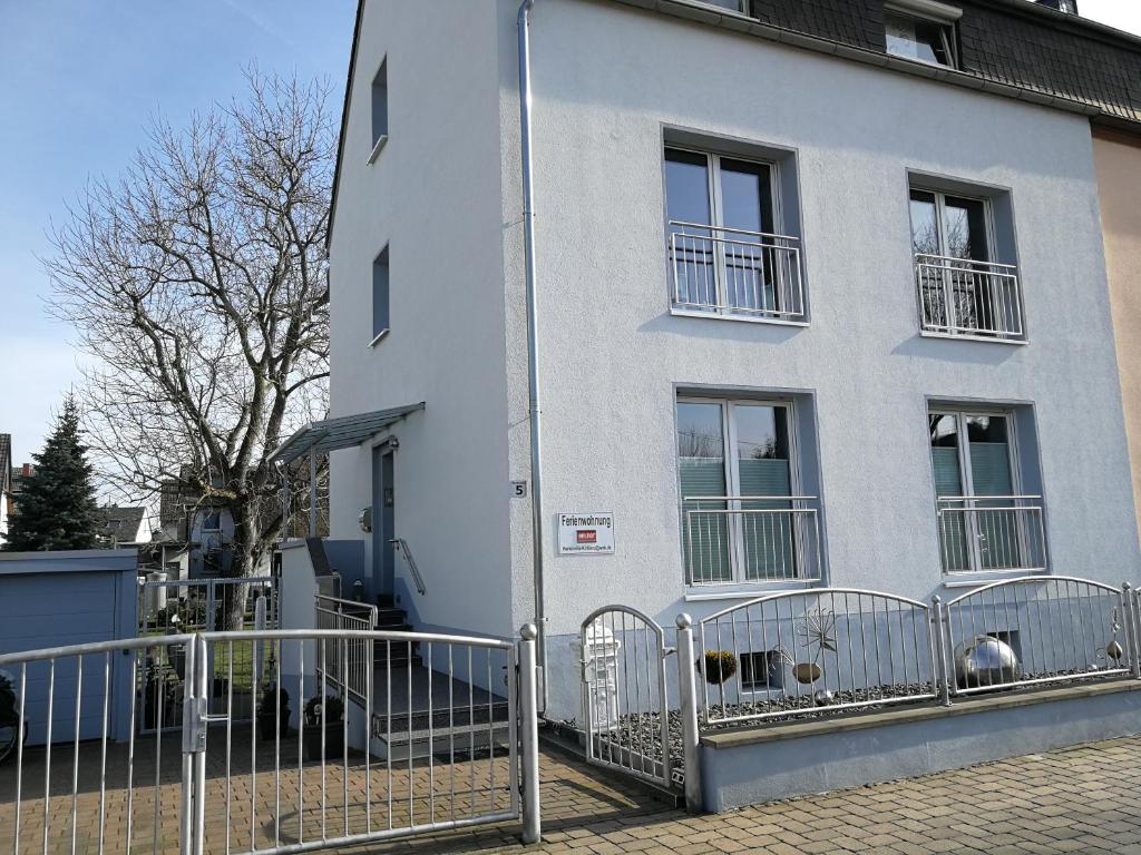 Appartement Ferienvilla Koblenz Am Sportplatz 5 Erdgeschoss, 56072 Coblence
