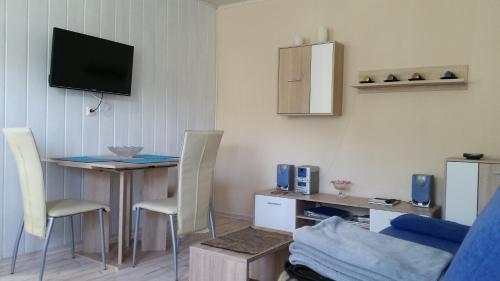 Appartements Ferienwohnung \ Scholiser Weinberge 3 Bad Schmiedeberg