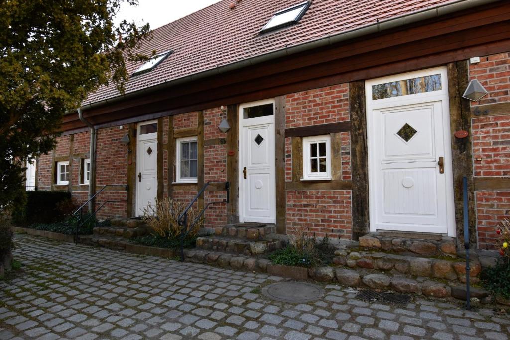 Appartement Ferienwohnung 2 im Gutshaus Losentitz Losentitz 6-b, 18574 Losentitz