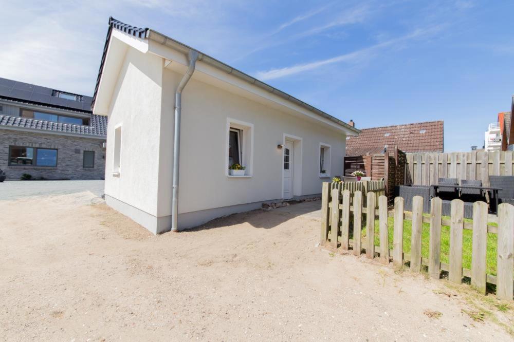 Maison de vacances Ferienwohnung 3 Haus Meeresrauschen - Bungalow Strandallee 26, 23683 Haffkrug