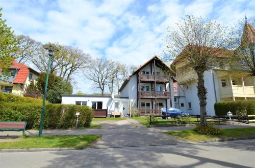 Appartements Ferienwohnung 300 Meter zur Ostsee Strandstraße 38 Graal-Müritz