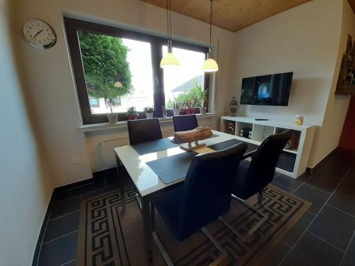 Appartement Ferienwohnung 75m² Terrasse Parkplatz WallBox Nürburgring 6 In der Warth Herresbach