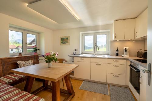 Appartement Ferienwohnung \ Muderbolz 4 1/2 EG Ofterschwang