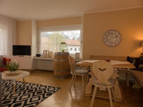 Appartements Ferienwohnung Alpenglück 20 Ferdinand-Barth-Straße Souterrain Garmisch-Partenkirchen