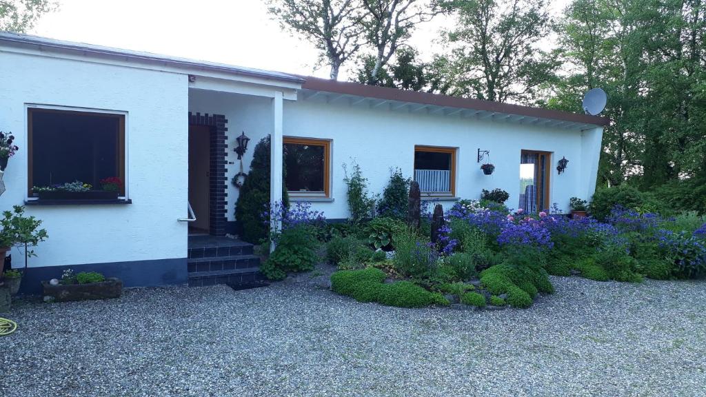 Appartement Ferienwohnung Altenberg 1 Altenberg, 57319 Bad Berleburg