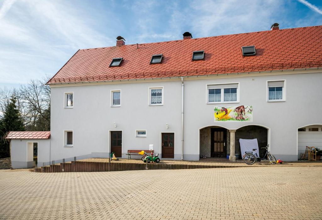 Appartement Ferienwohnung am Bauernhof Frankensteiner Straße 12 GT Wingendorf, 09569 Oederan