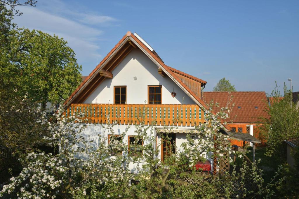 Appartements Ferienwohnung am Bimbach Beutelsdorfer Strasse 8a Dachgeschoss, 91074 Herzogenaurach