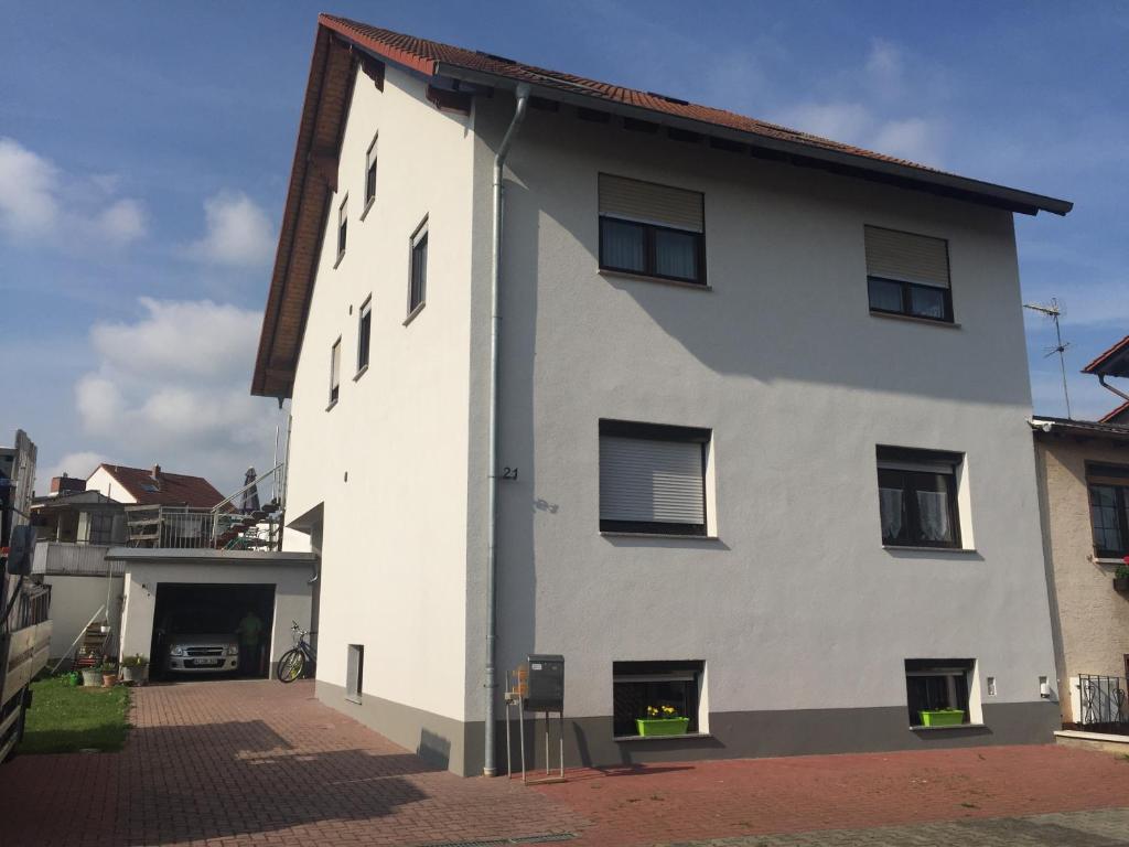 Appartement Ferienwohnung Am Neuberg Am Neuberg 21, 67593 Westhofen