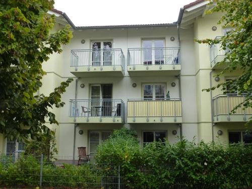 Appartement Ferienwohnung am Rhododendronpark, 300 m zum Strand Fritz-Reuter-Str. 18a Graal-Müritz