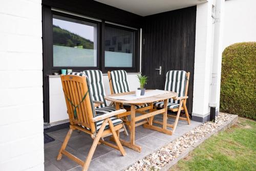 Appartement Ferienwohnung am See - Sport und Erholung - WLAN 1 Pölzweg Winterberg