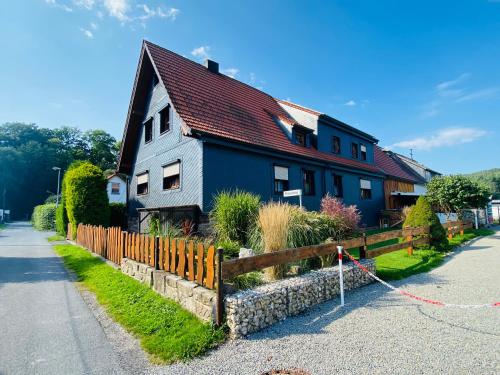 Ferienwohnung An den Erlewiesen, 3SZ, 85qm, Kamin Schleusingen allemagne