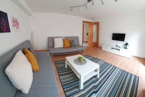 Appartement Ferienwohnung an der Bergstraße 8 Floßleppenweg Hemsbach