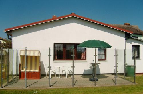 Appartement Ferienwohnung an der Deichwiese Lobbe 29 Lobbe