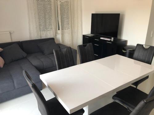 Appartement Ferienwohnung Anemone 25 Anemonenweg 1. und 2. Etage Bahlingen